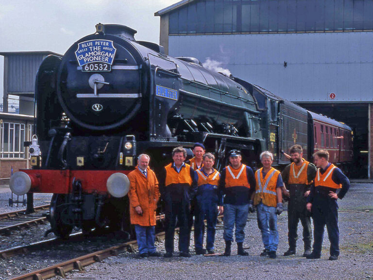 A2 60532 with Support Crew on mainline duties